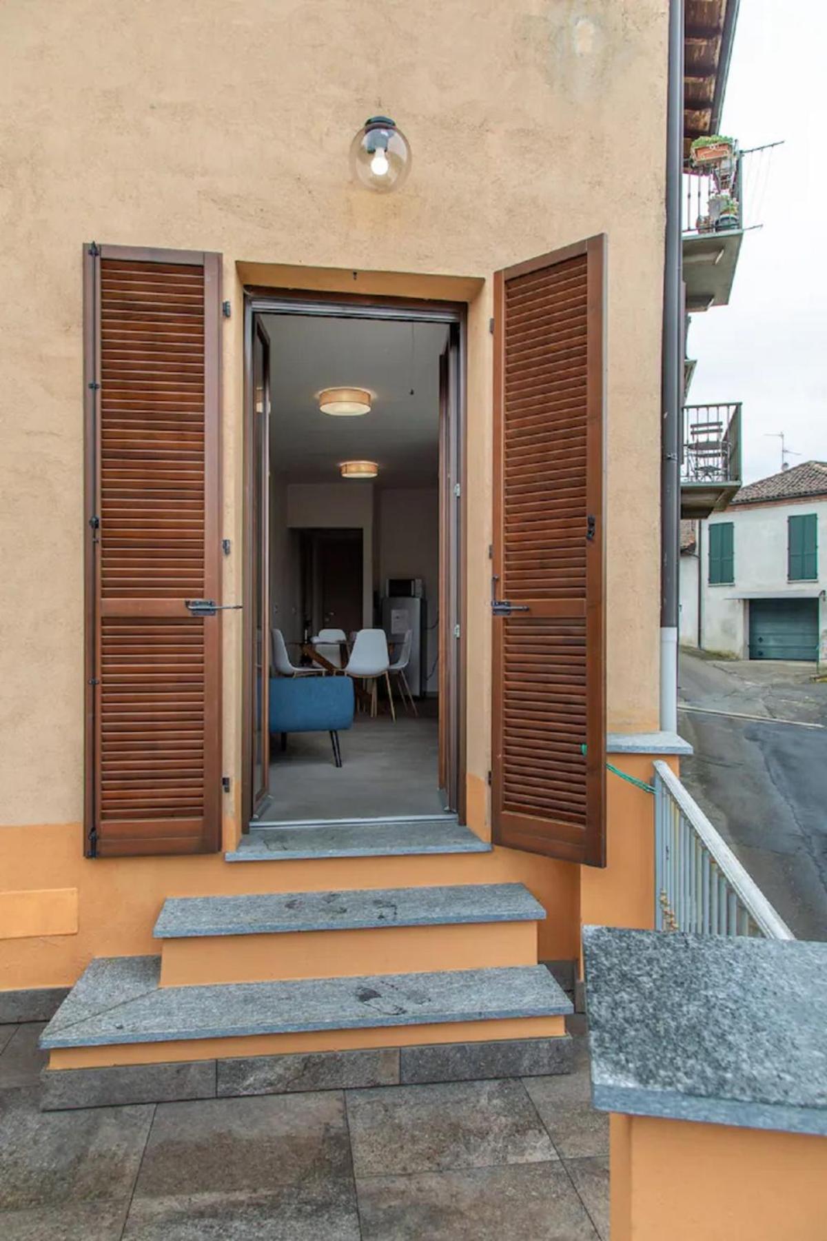 Casa Graziella- La Terrazza Villa Portacomaro Luaran gambar